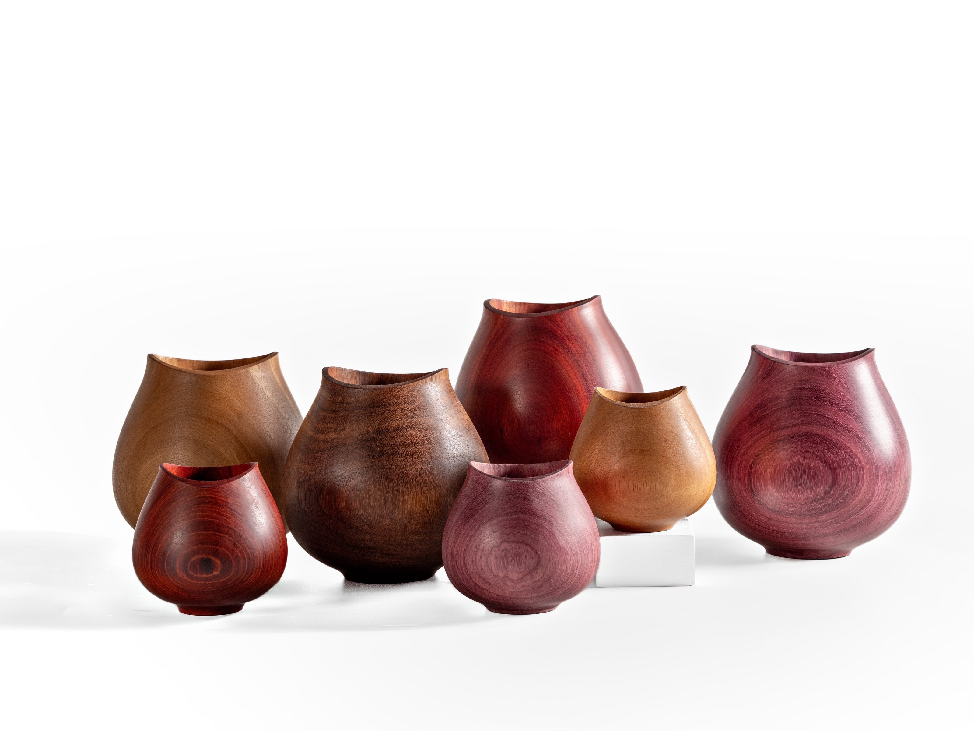 Tulipa Vase - Sucupira Preta